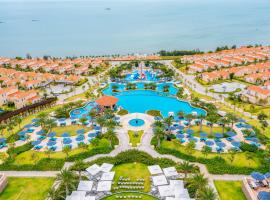 Centara Mirage Resort Mui Ne، فندق في موي ني