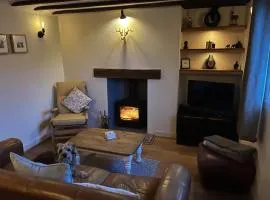 Cosy Flint Cottage