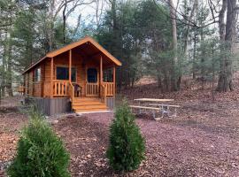 Lakewood Park Campground - Luxury Cabin, nyaraló Barnesville-ben