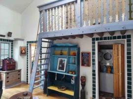 Boho hip bungalow in Old Bisbee, stuga i Bisbee