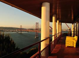 HI Almada - Pousada de Juventude, Hostel in Almada