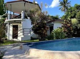 Charming 3-Bedroom Country Farm Home Pool ParkSprings Lipa