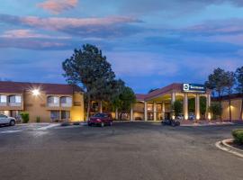 Best Western Airport Albuquerque InnSuites Hotel & Suites, viešbutis , netoliese – Albukerkės tarptautinis Sunport oro uostas - ABQ