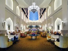 Bab Al Qasr Hotel