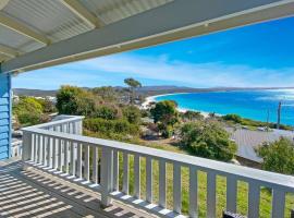 Bella Costa - Bay of Fires Beach House, hotell i Binalong Bay