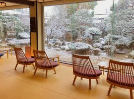 Hohoemino Kuyufu Tsuruya, hotel med onsen i Tendo