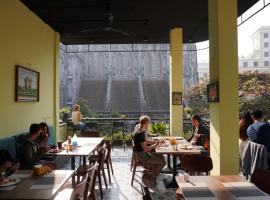 Drift Backpackers Hostel, hotel di Hanoi