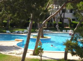 Apartamentos Las Brisas I & II, hotel in Cala'n Bosch