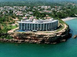 FERGUS Cap Roig: L'Ampolla'da bir otel