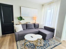 Remodeled 2BD/2BA Condo mins from Universal Studio, appart'hôtel à Orlando