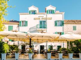 Heritage Hotel Pasike, hotel din Trogir