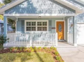 Modern, Upscale, and New Blue Bungalow in the heart of Downtown St Augustine