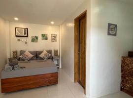 Hutch Lodging House, hotel sa El Nido