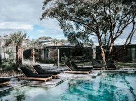 Bangalay Luxury Villas, villa sa Shoalhaven Heads