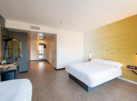 B&B HOTEL Toulon Centre Gare, хотел в Тулон