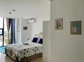 Cebu City Condo Hotel in Meridian with Netflix and WIFI, near Ayala and IT Park U7 09 11