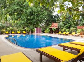 Tropica Bungalow Beach Hotel, hotel em Patong Beach