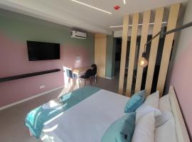 Social Lodge - Happiness, apartment sa Funchal