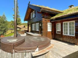 Lovely Home In Rjukan With House A Mountain View, hotell på Rjukan