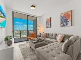 TR Miami 2 Bedroom Condo and Studio with Balcony