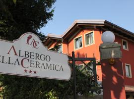 Albergo della Ceramica โรงแรมในVillanova Mondovì