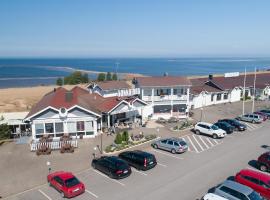 Hotel Lokkilinna – hotel w mieście Kalajoki