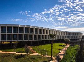 Elma Hotel and Art Complex, hotel di Zikhron Ya‘akov