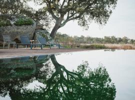 Monte da Bela Raposa، فندق في Pavia