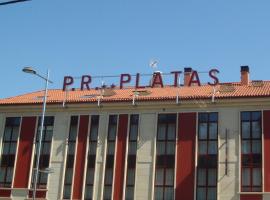 Pensión Residencial Platas, hotel u blizini zračne luke 'Zračna luka Santiago de Compostela - SCQ', 