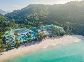 Le Meridien Phuket Beach Resort, хотел в Карон Бийч