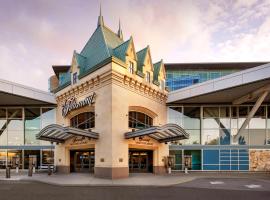 Fairmont Vancouver Airport In-Terminal Hotel, luxury hotel in Richmond