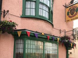 Dolphin Hotel Public House Weymouth، فندق في ويماوث