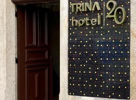 Hotel Trina 20, hotel di Palas de Rei