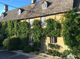 Beautiful grade 2 listed cotswold Stone Cottage