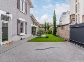 La Villa Sassolini avec Jacuzzi, hotell i Lyon