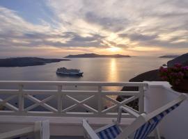 Amphitheater Cave Houses, hotel i Fira