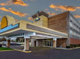 Days Inn by Wyndham Livonia Canton Detroit, ξενοδοχείο σε Livonia