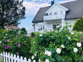 Lenes hus, cottage in Halden