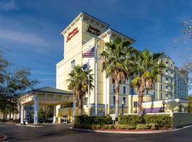 Hampton Inn & Suites Jacksonville Deerwood Park, hotel in Jacksonville