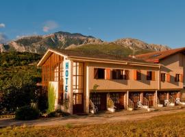 Hotel Torrecerredo, hotel in Arenas de Cabrales