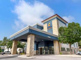 Comfort Suites Medical Center near Six Flags, khách sạn ở San Antonio