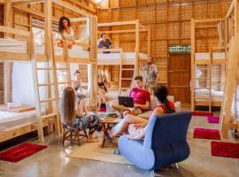 Society House Luxury Hostel, alberg a Pai