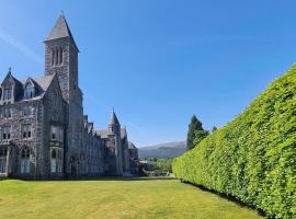 LOCH NESS - Luxury Highland Retreat in Scotland, lúxushótel í Fort Augustus