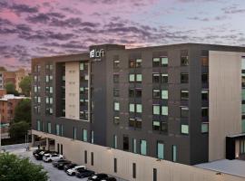 Aloft Kansas City Country Club Plaza, מלון ב-Country Club Plaza Area, קנזס סיטי