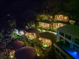 Three Monkeys Villas, hotel sa Patong Beach