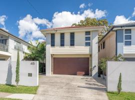 Large house 7 mins from Airport, Hotel in Brisbane