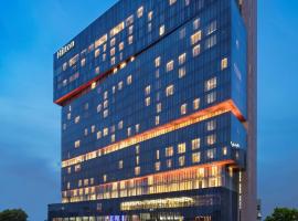 Hilton Guangzhou Tianhe - Free Shuttle Bus and Registration Counter Available during Canton Fair Period, 5-stjärnigt hotell i Guangzhou