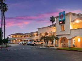 Motel 6-Carlsbad, CA Beach