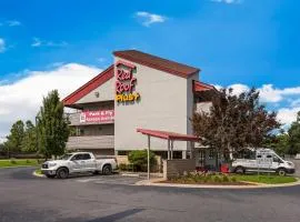 Red Roof Inn PLUS+ Nashville Airport