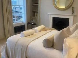 Luxury Georgian Apartment - 5 Minute Walk to Spa